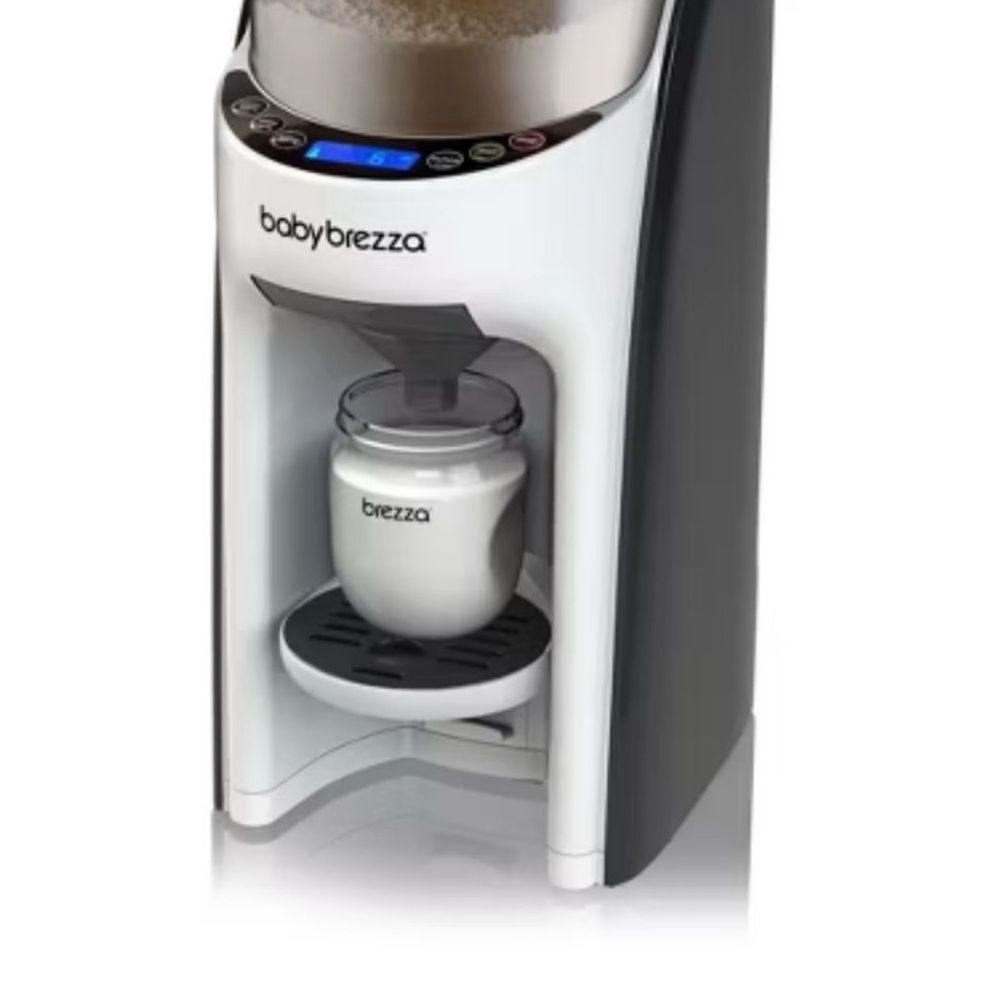 ❌SOLD❌Baby Brezza Formula Dispenser